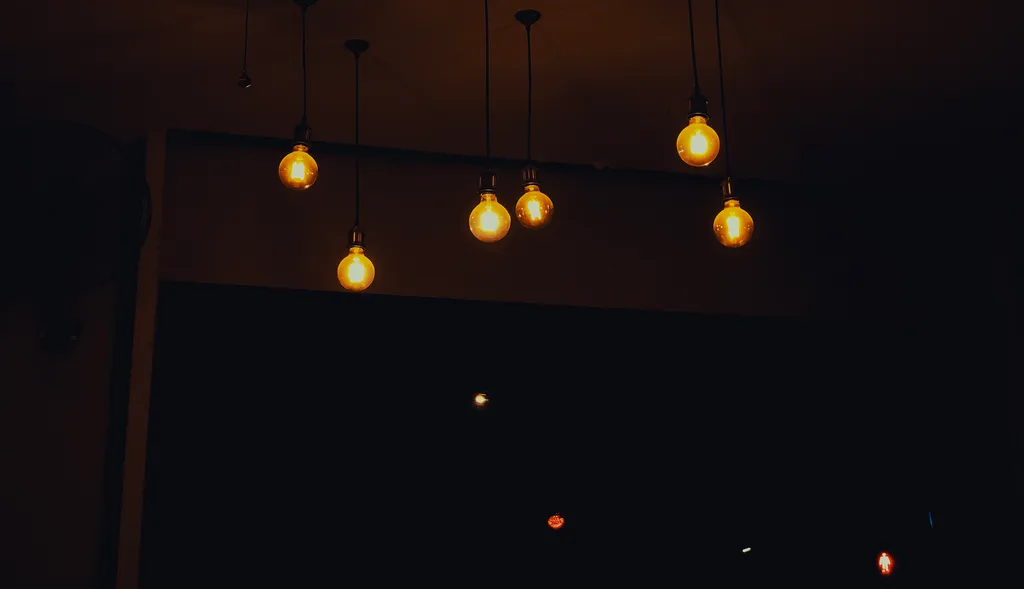 Bulbs - Shot on 2019-12-29 in Phnom Penh, Cambodia