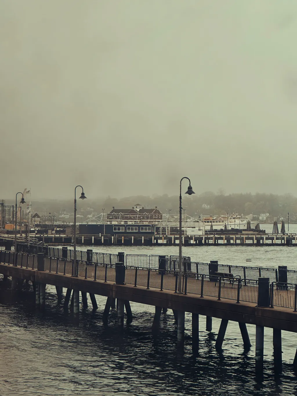 Harbor - Shot on 2023-04-17 in New London, CT