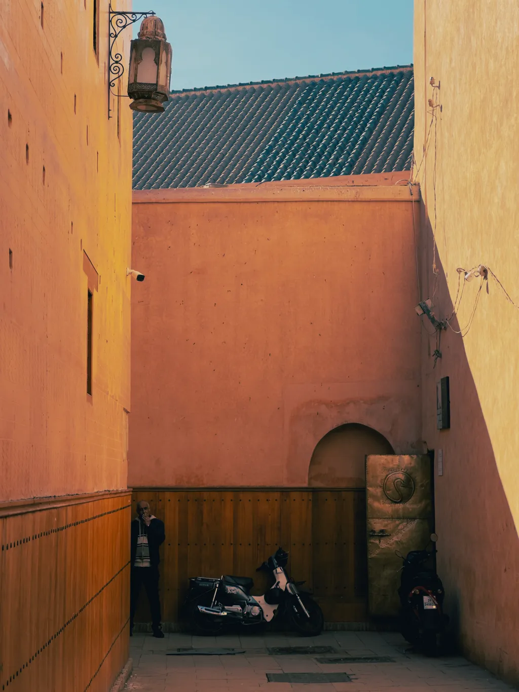 Pink 4 - Shot on 2022-12-19 in Marrakesh, Morocco